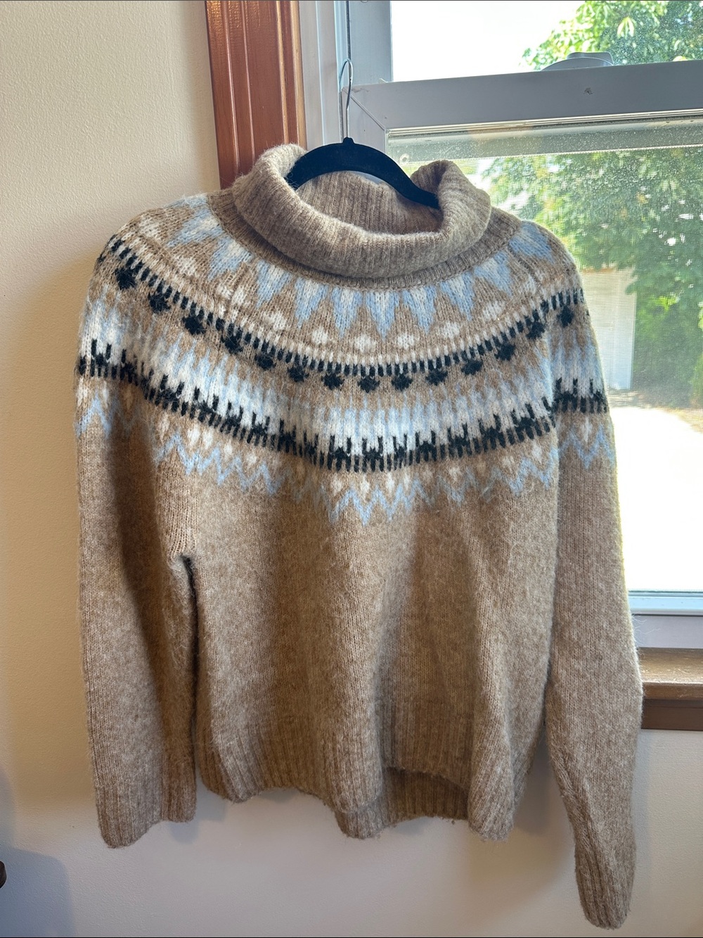 H&M Camel Fair Isle Turtleneck Fuzzy Sweater